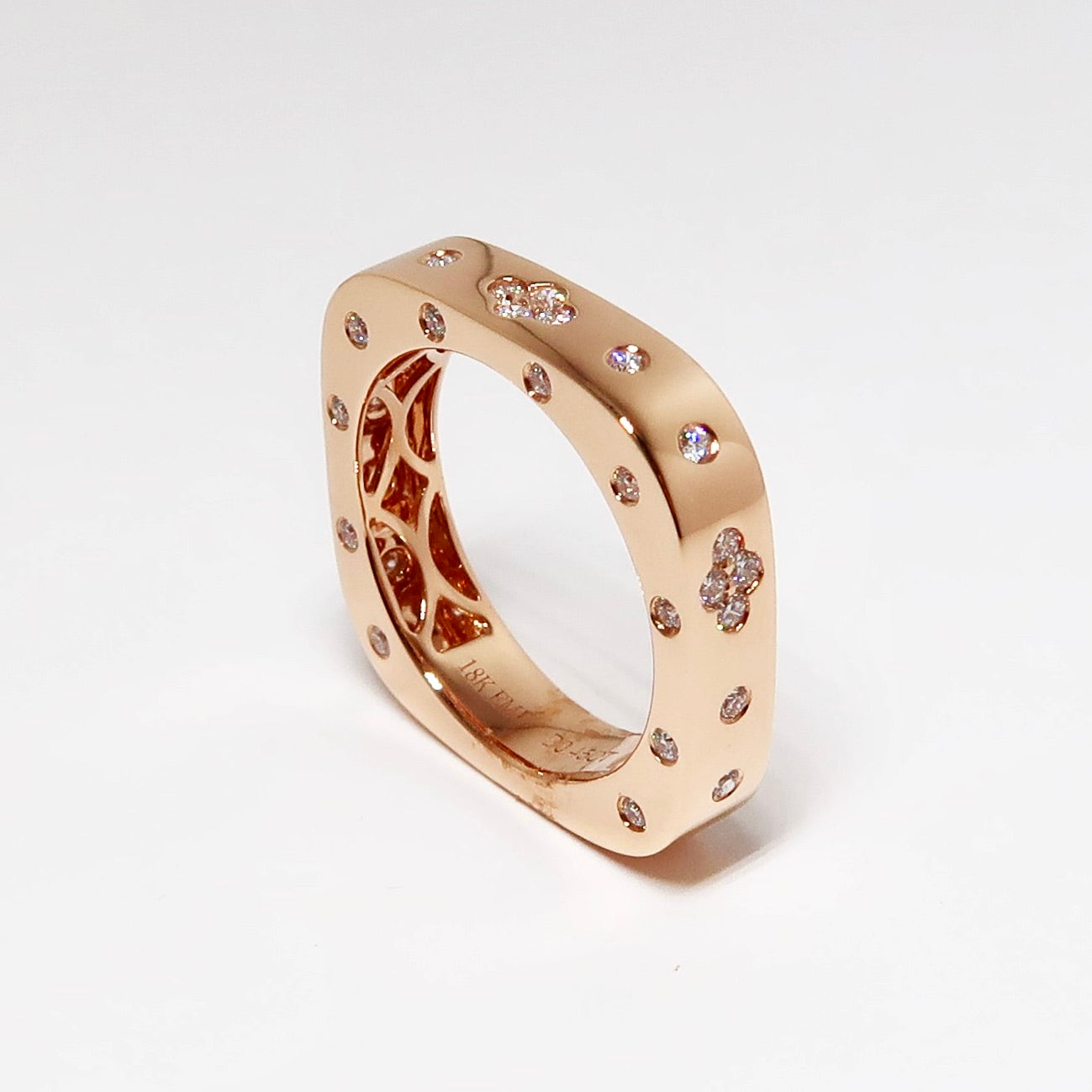 18k Rose Gold Square Design Narrow Ring with Diamonds
