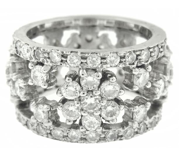 18kt White Gold Wide Diamond Flower Ring