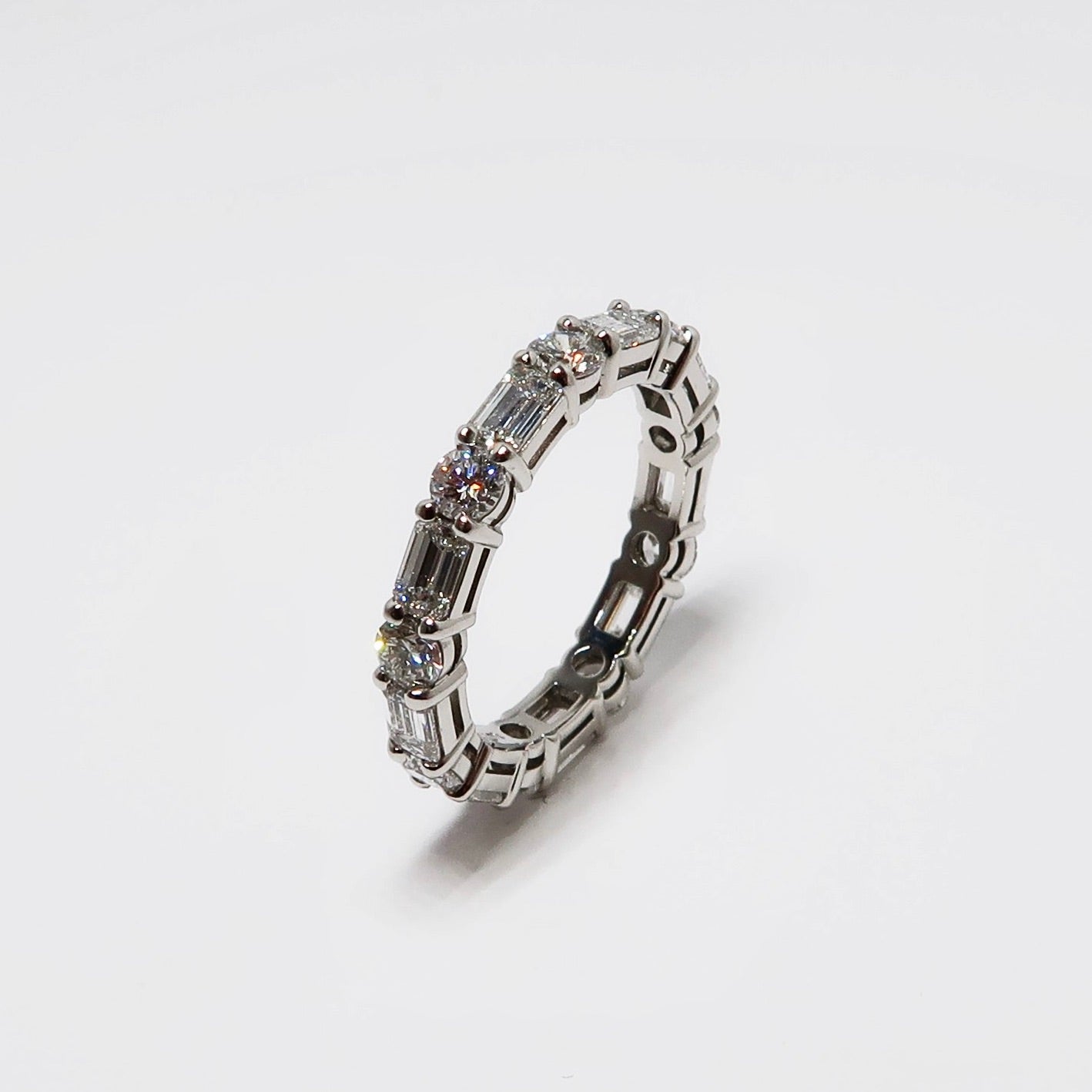 Alternating Emerald Cut / Round Diamond Ring