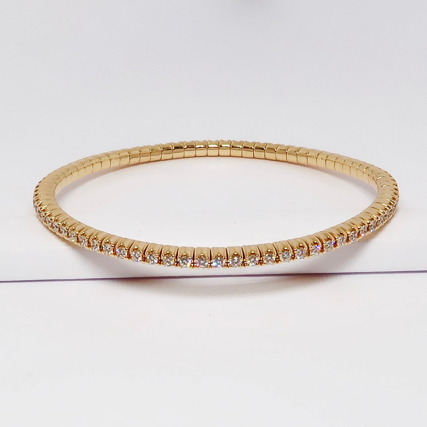 18k Yellow Gold Stretch Bangle Bracelet with Diamonds