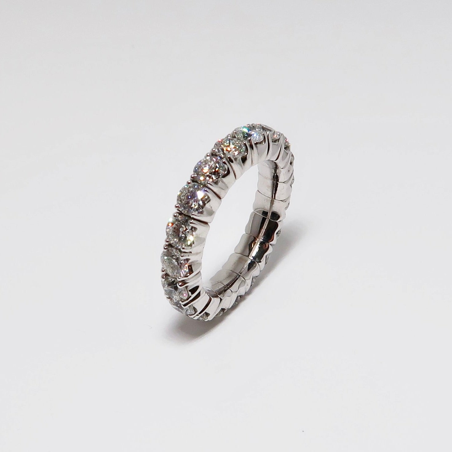 18k White Gold Diamond Eternity Band