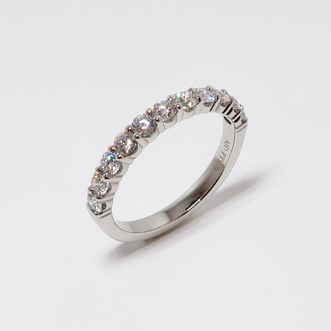 Round Diamond Part-way Band