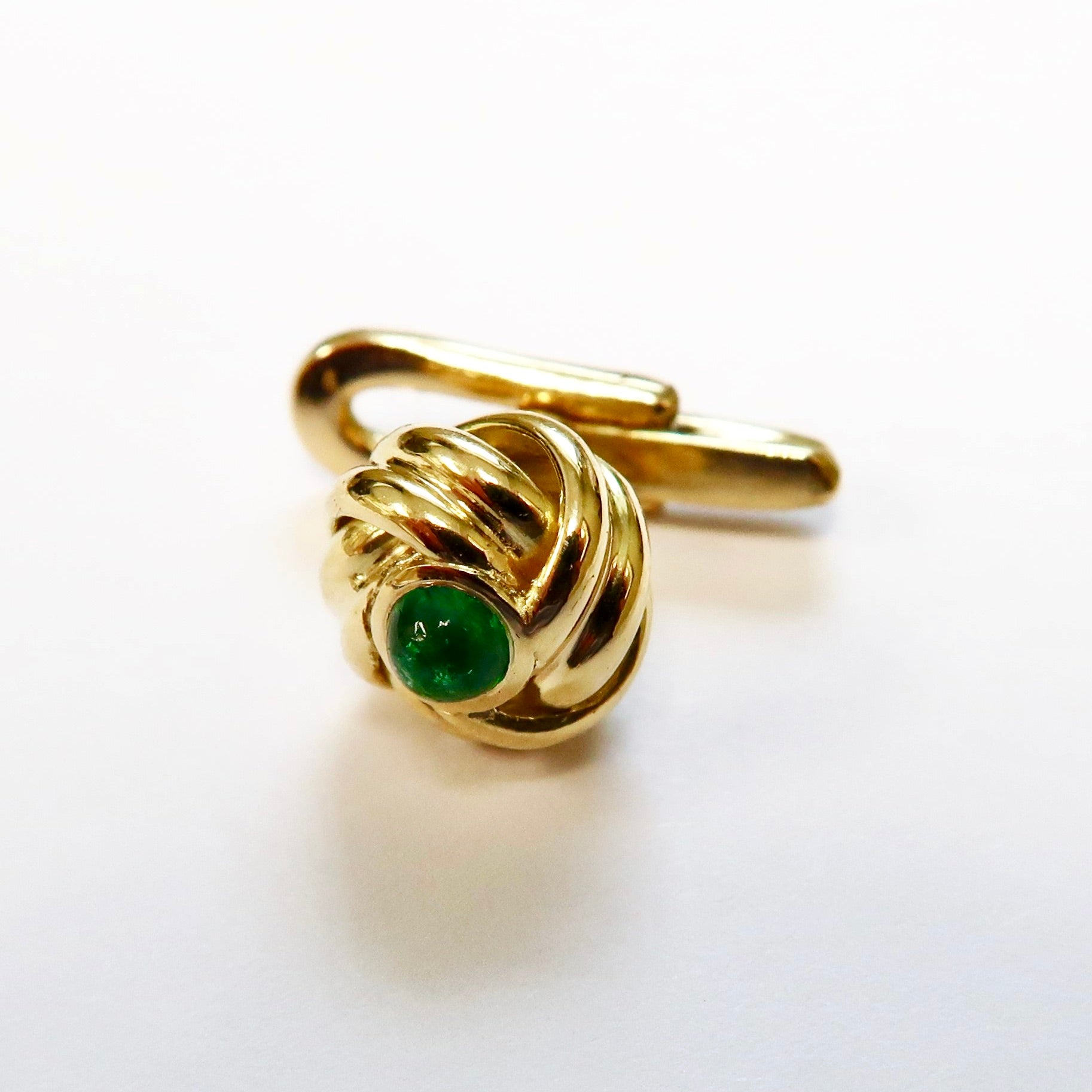 18k Yellow Gold & Emerald Shirt Stud, Swirl Knot Design