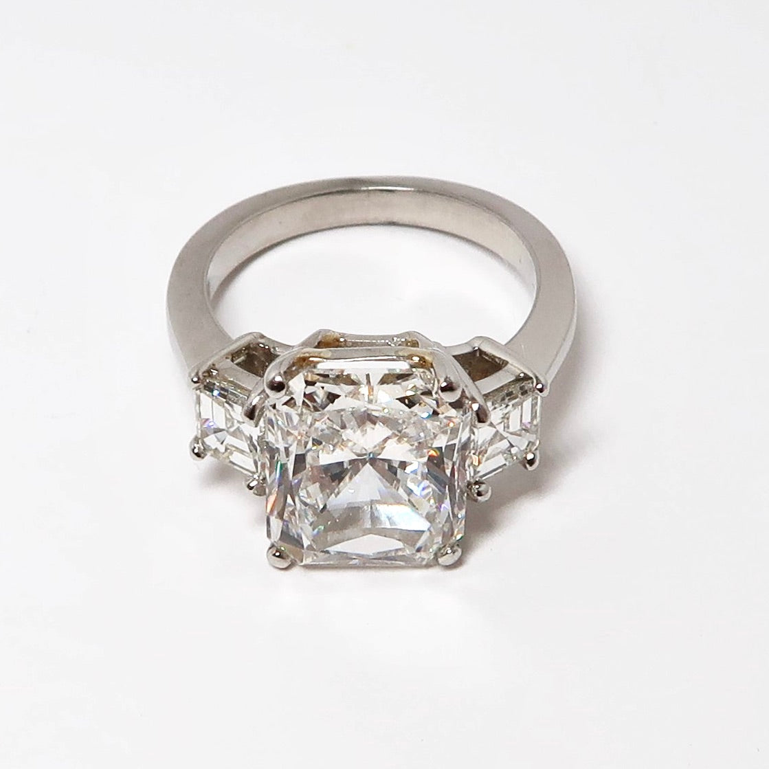 3 Stone Diamond Ring