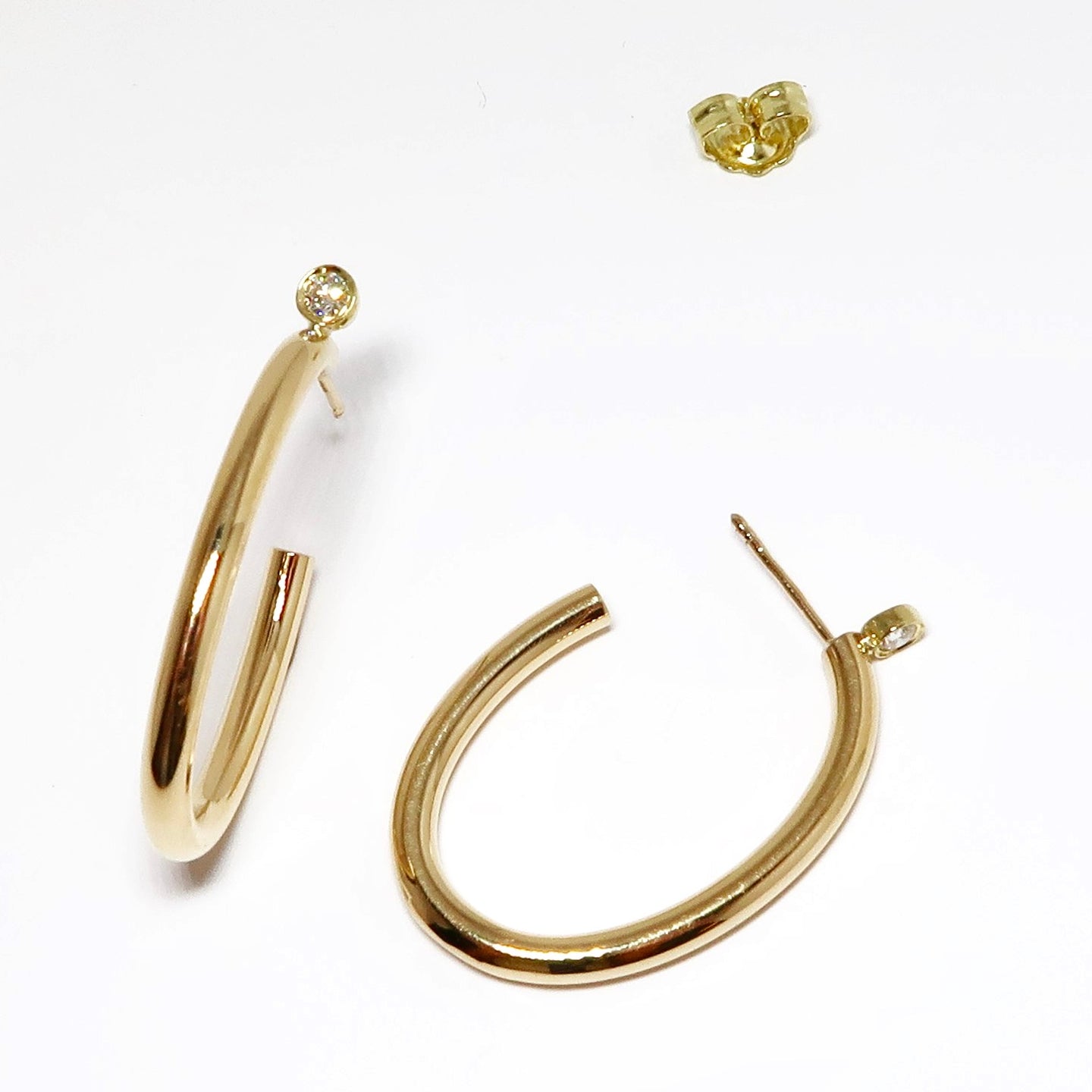 18k Yellow Gold Oval Hoop Earrings with Diamond at Post
