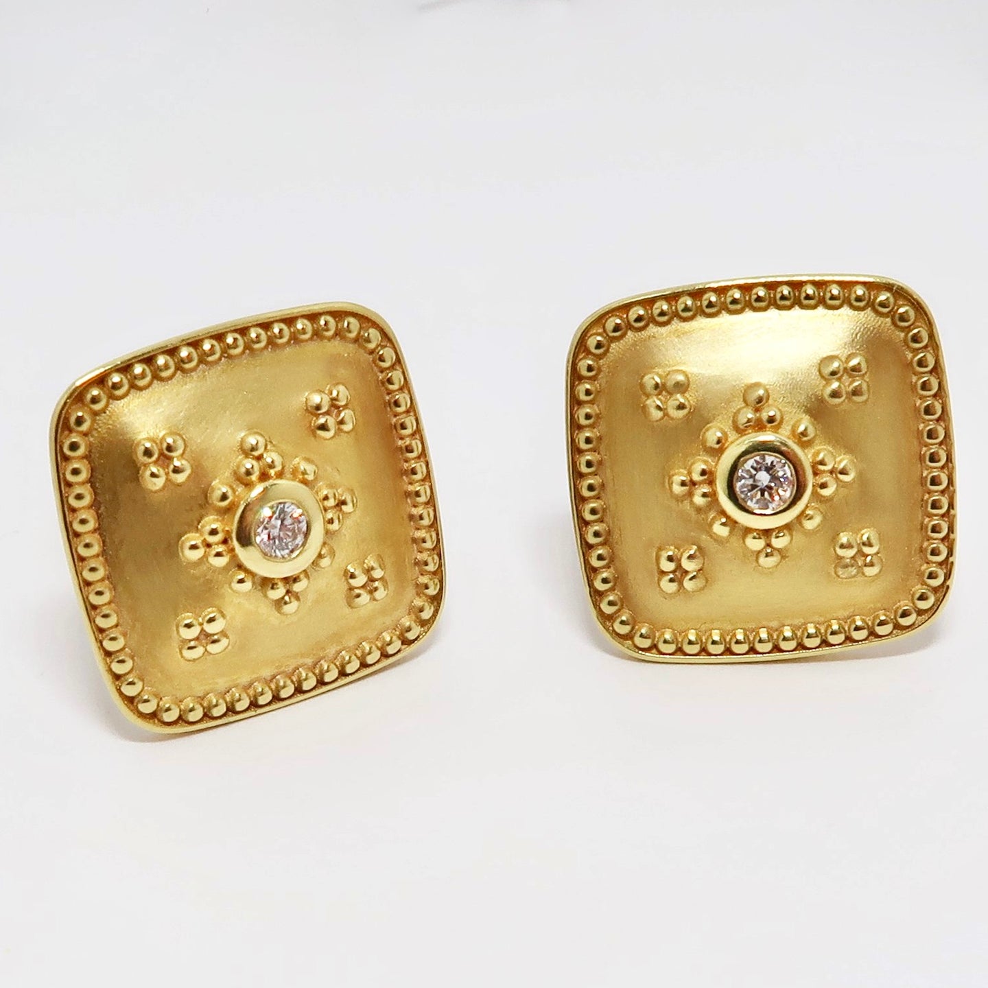14k Yellow Gold Square Shape Earrings