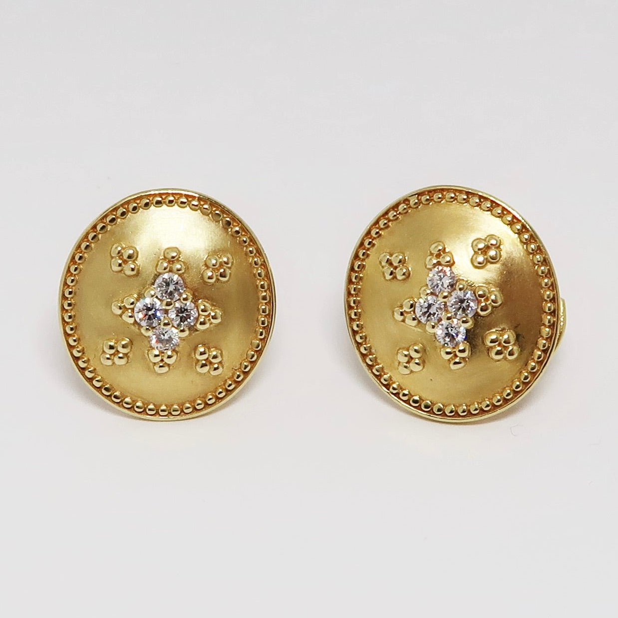 14k Yellow Gold Circle Shape Earrings