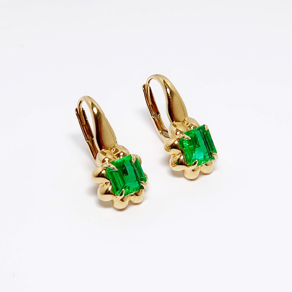 Plain Gold Small Emerald Earrings With Lever Back