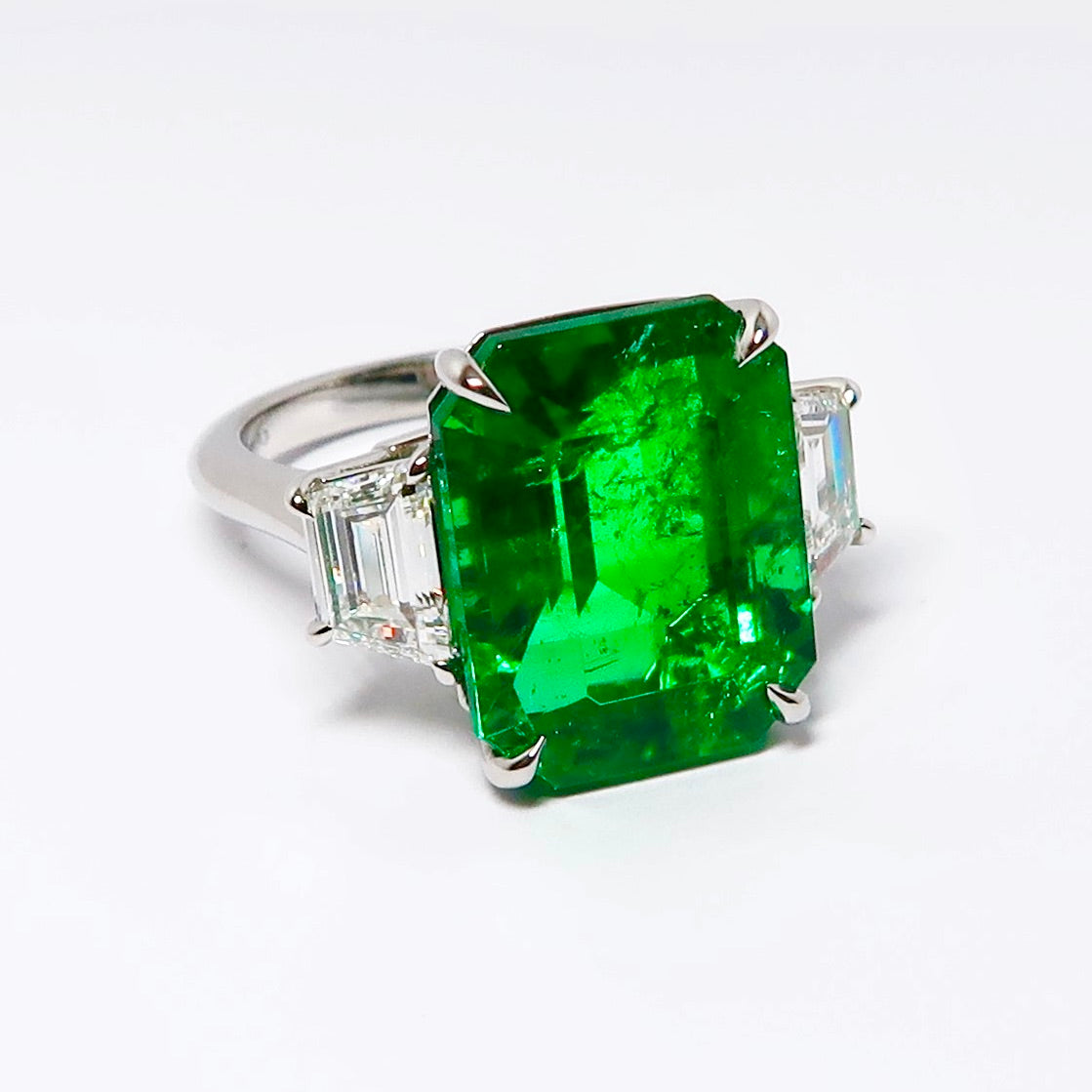 Emerald & Diamond Ring