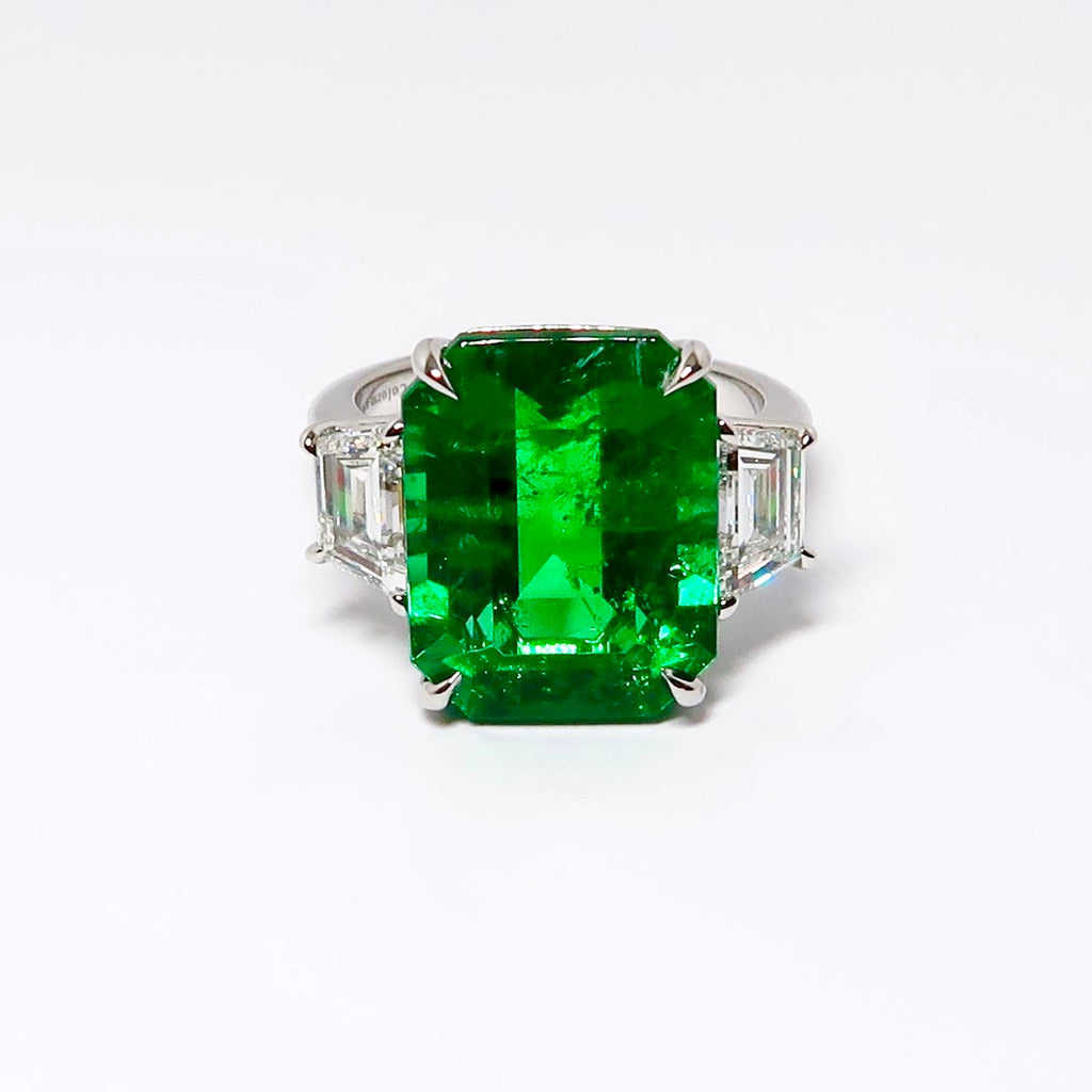 Emerald & Diamond Ring