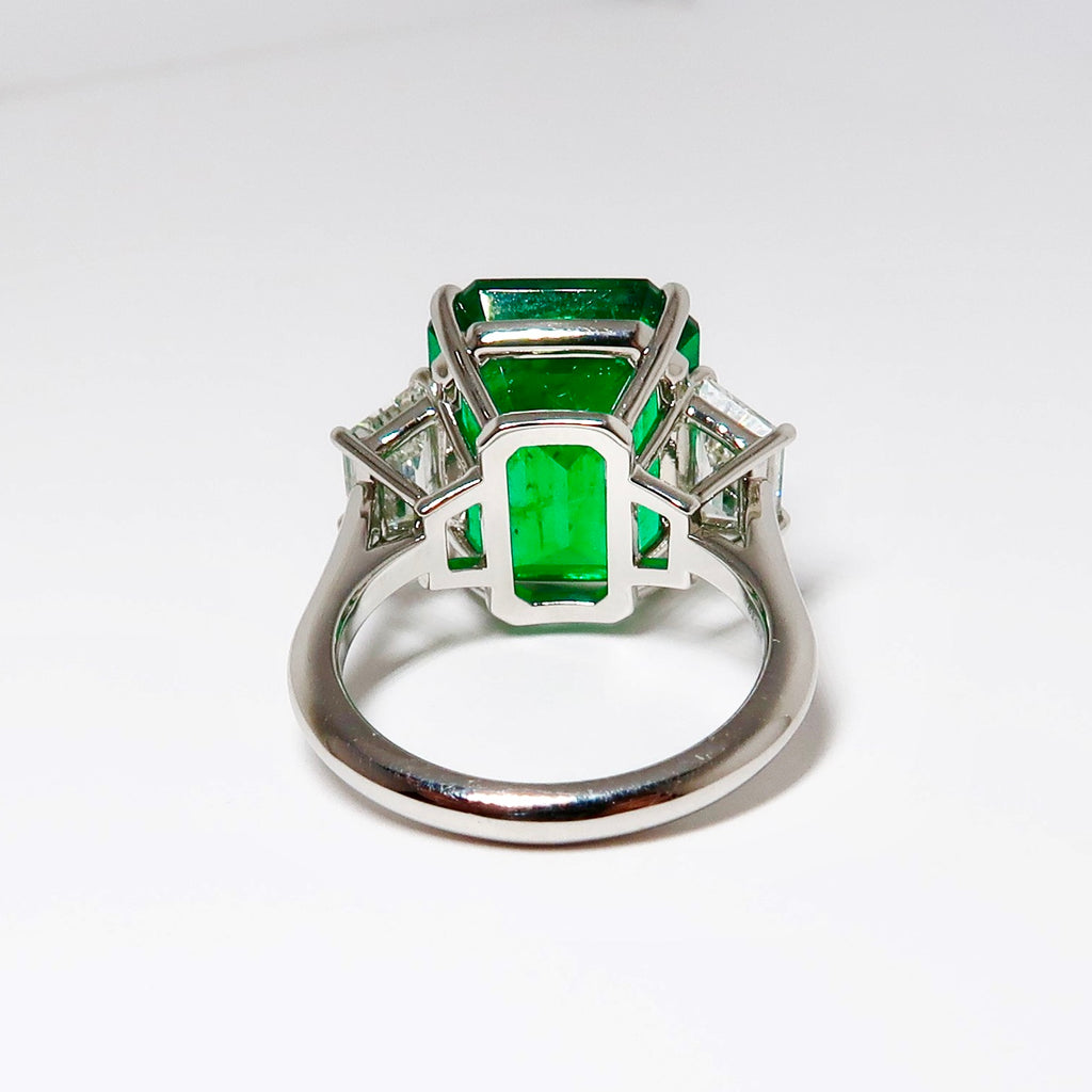 Emerald & Diamond Ring