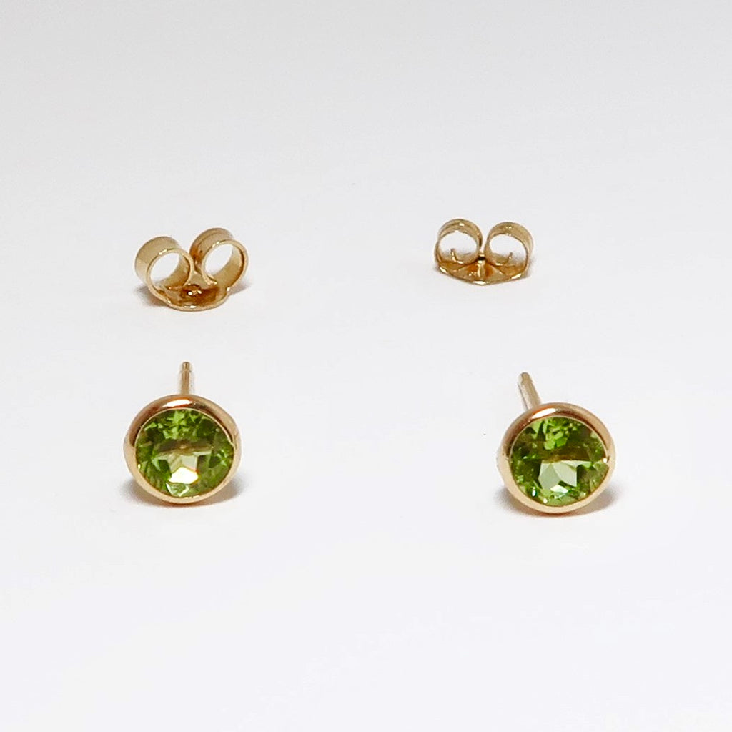5mm Round Peridot Martini Studs