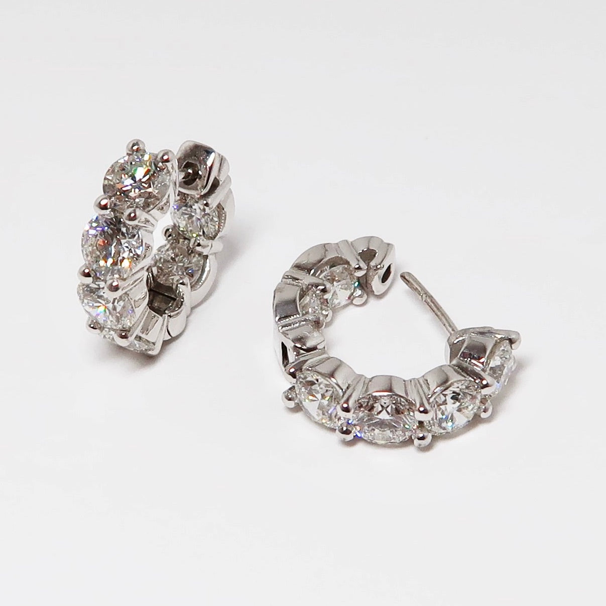 18k White Gold Diamond Hoop Earrings