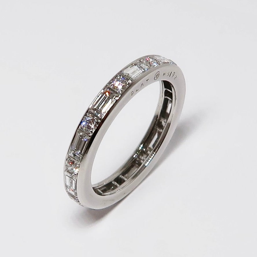 Baguette & Round Diamond Guard Ring