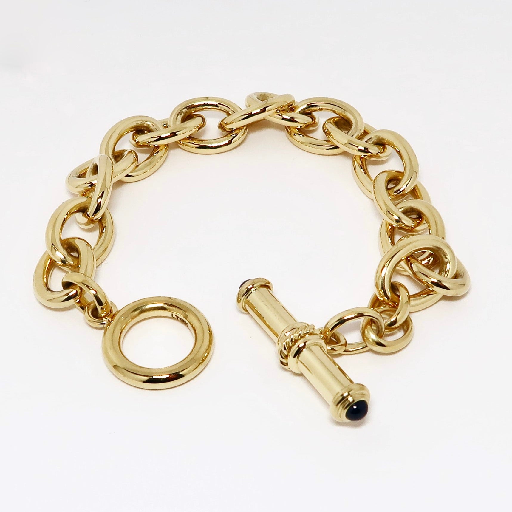 18K Yellow Gold Cable Toggle Bracelet with Blue Cabochon Sapphires