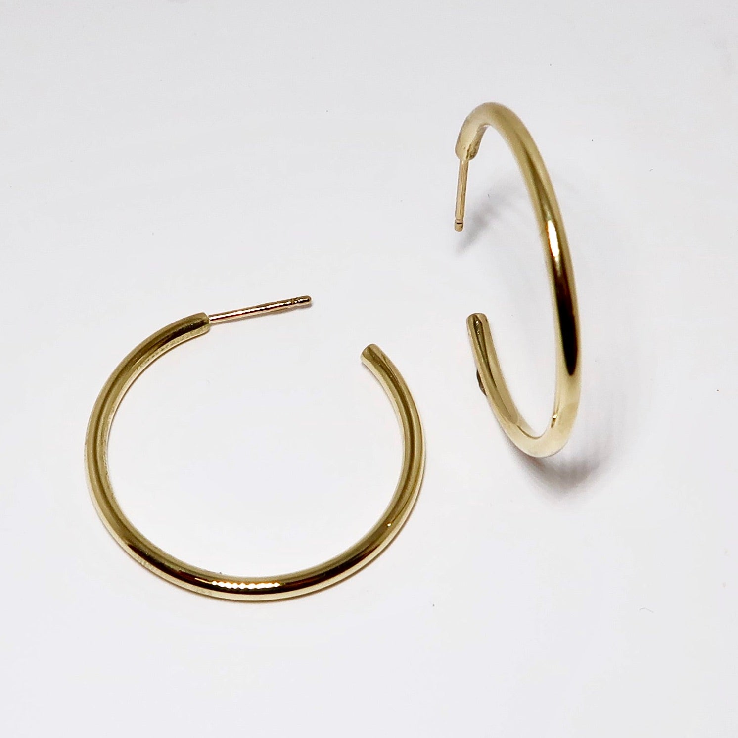 18k Yellow Gold Hoop Earrings