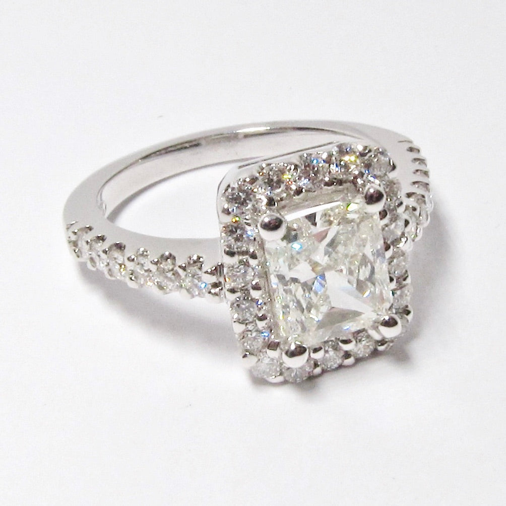 Radiant Cut Diamond Ring with Halo