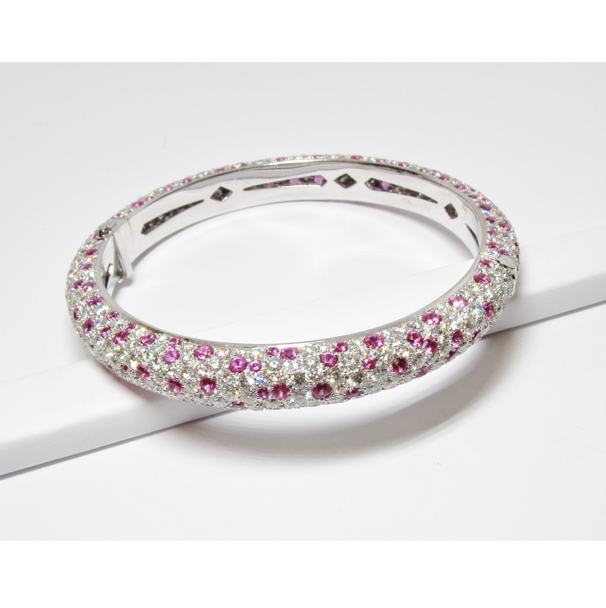 18k White Gold Diamond & Pink Sapphire Bangle