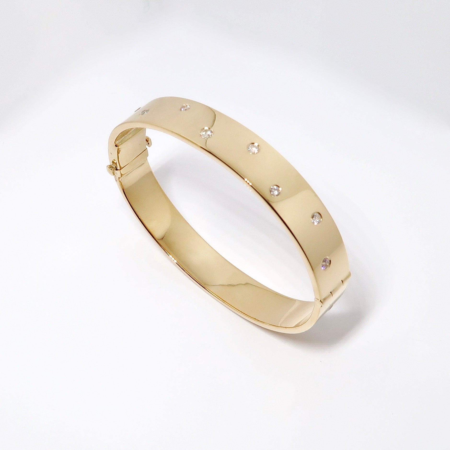Yellow Gold Bangle Bracelet with Diamonds