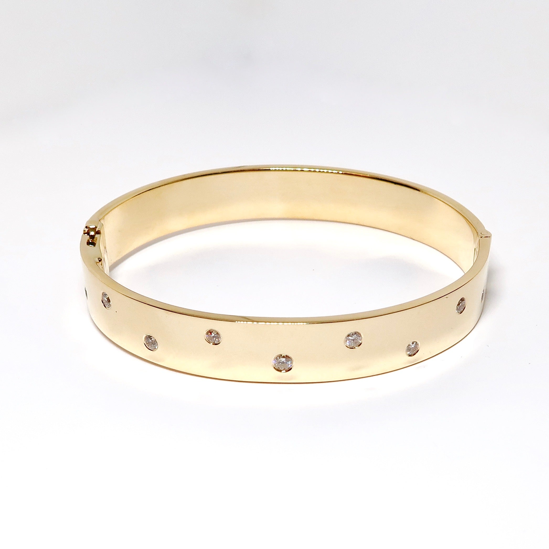 Yellow Gold Bangle Bracelet with Diamonds