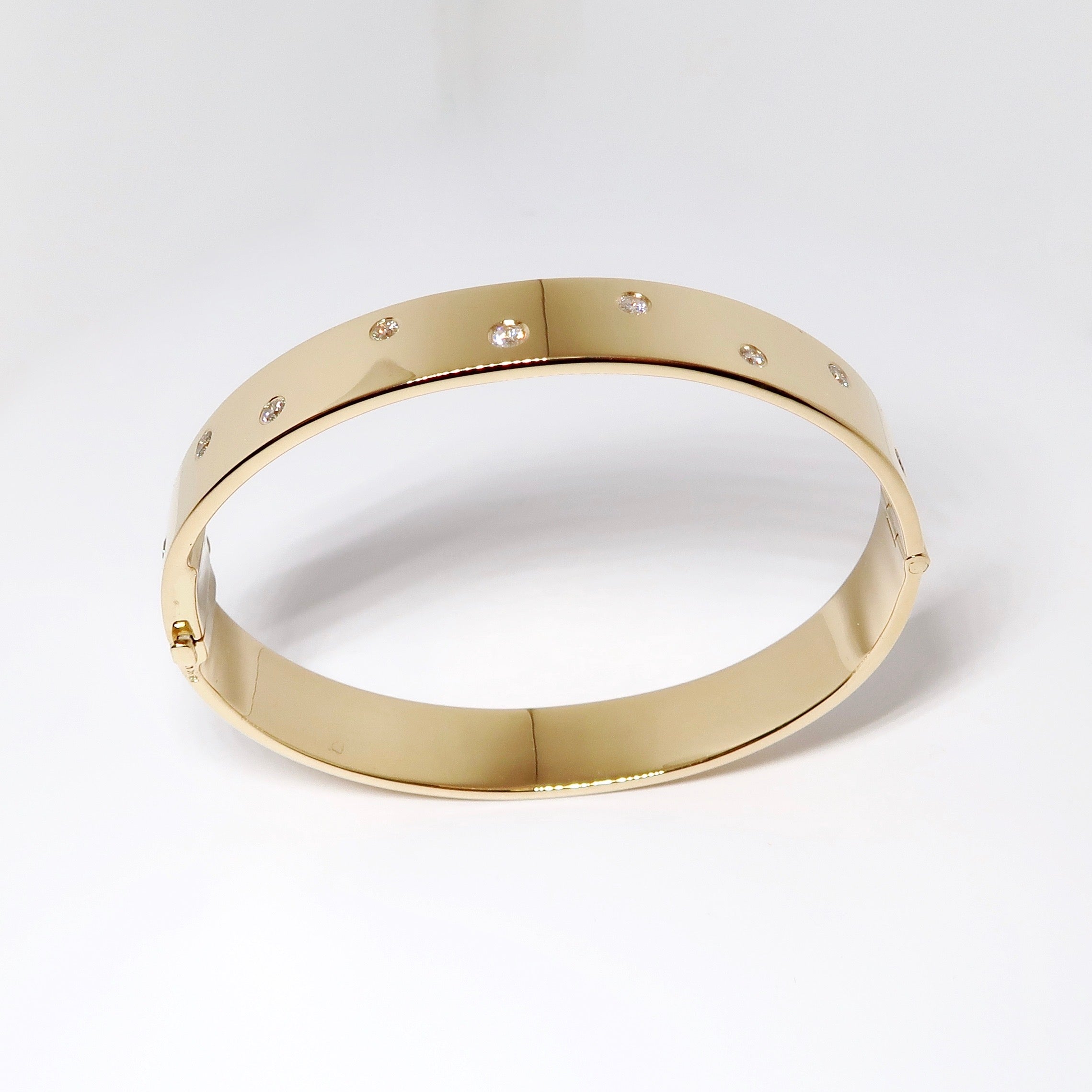 Yellow Gold Bangle Bracelet with Diamonds