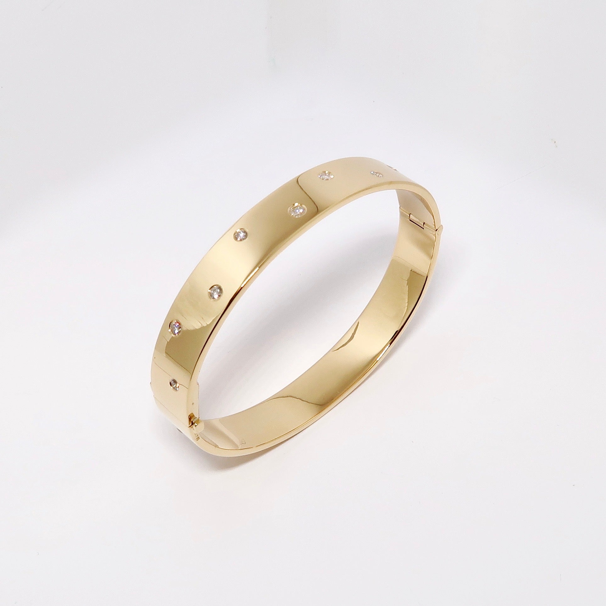 Yellow Gold Bangle Bracelet with Diamonds