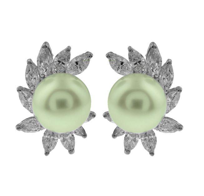 18kt White Gold Button Pearl Earrings