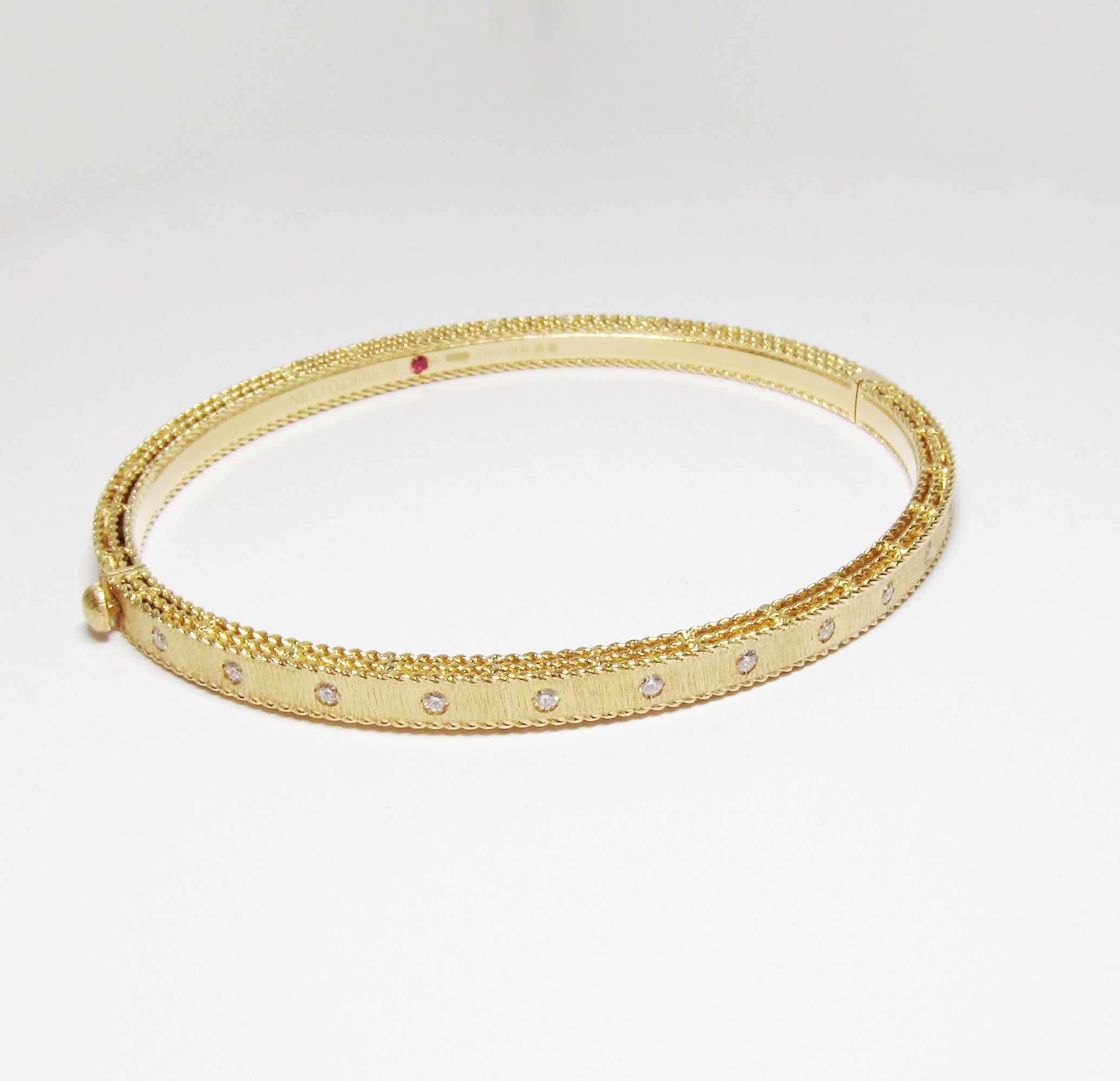 18k Yellow Gold Diamond Princess Bangle
