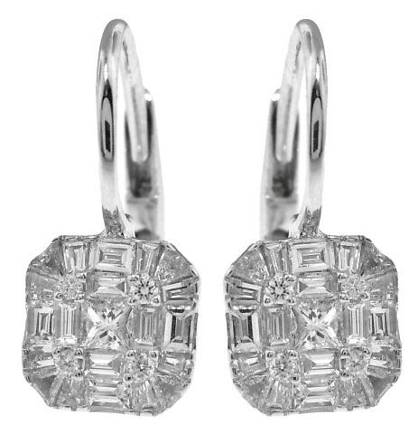 18kt White Gold Hanging Diamond Earrings