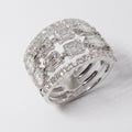 18kt white Gold Round and Baguette Diamond Ring