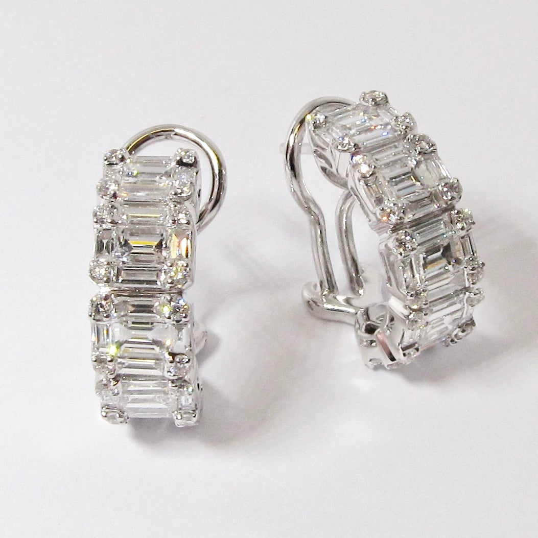 18k White Gold Round and Baguette Diamond Earrings