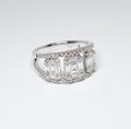18k White Gold Round & Baguette Diamond Ring