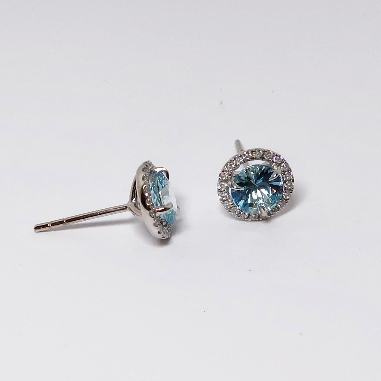 18k White Gold Aqua and Diamond Martini Earrings
