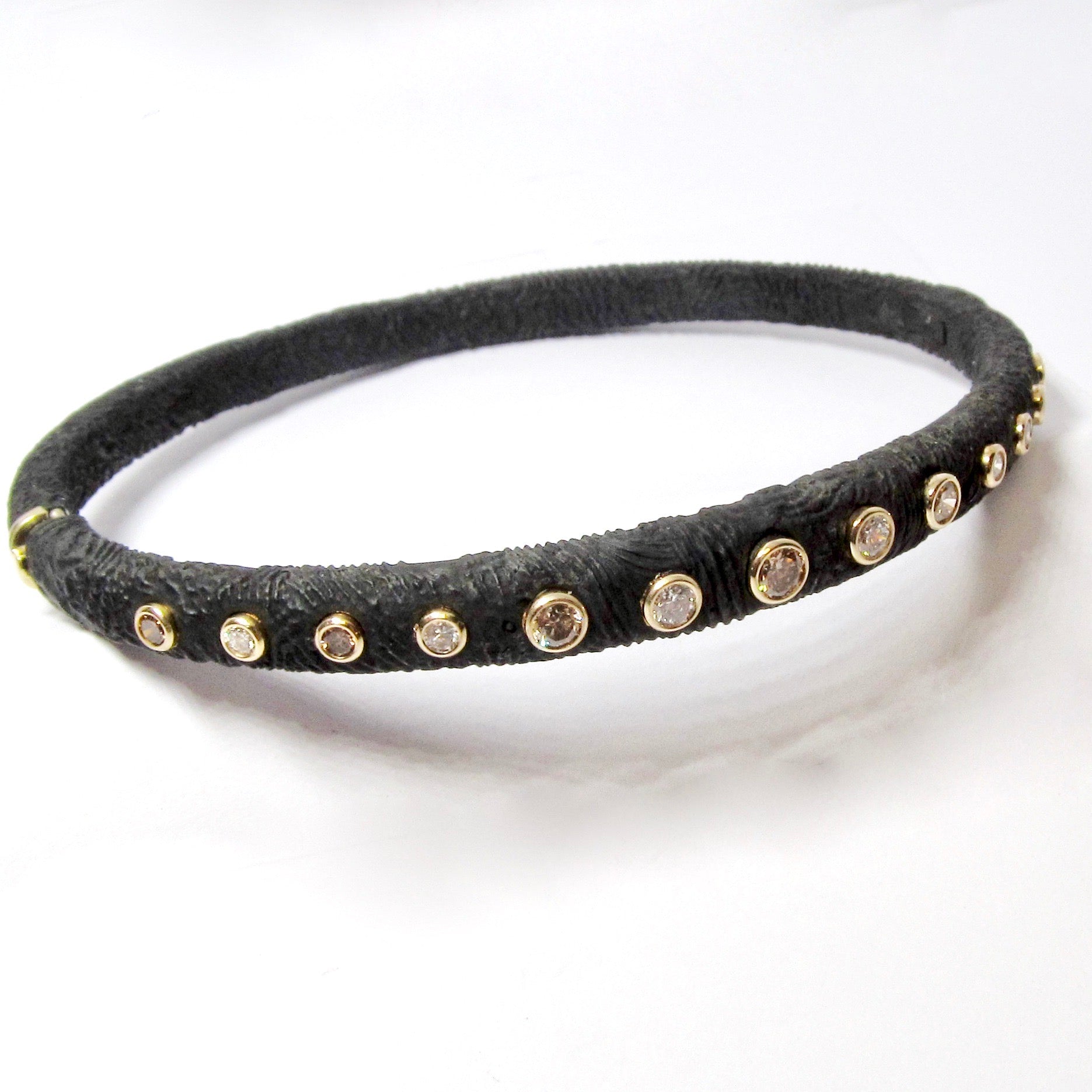 Pebble Bold Diamond Hinged Cuff