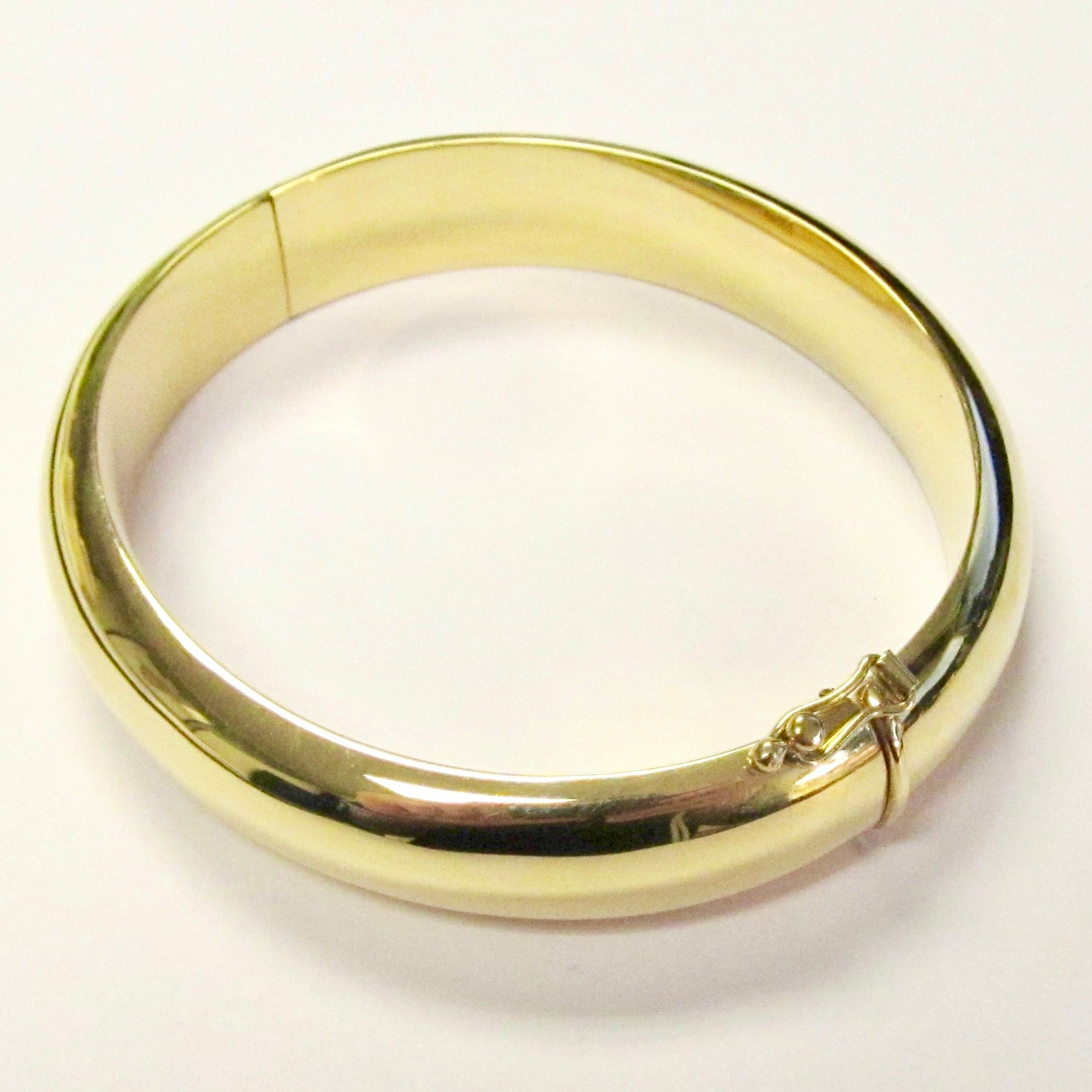 18k Yellow Gold Bangle