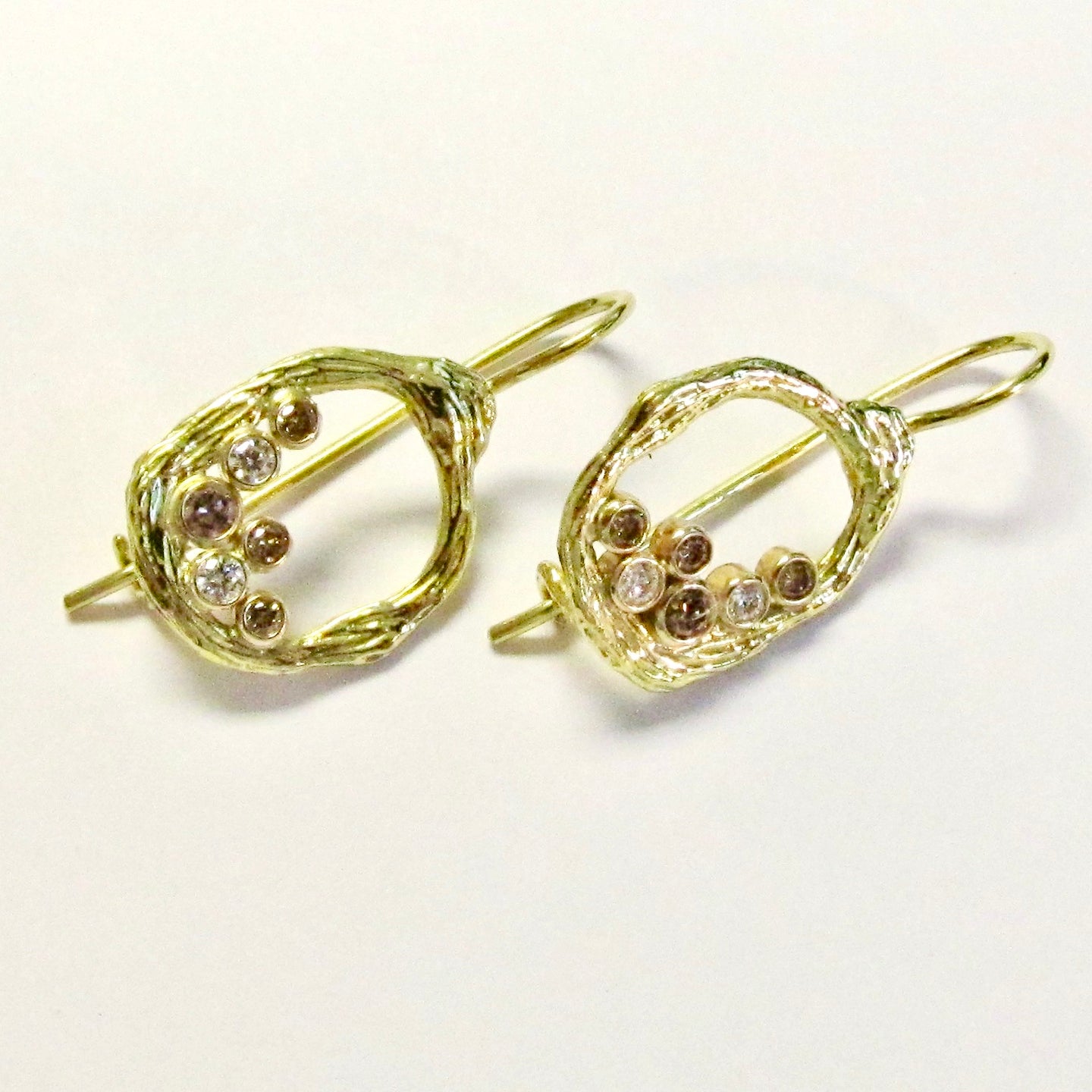 Pebble Single Link Wires Earrings