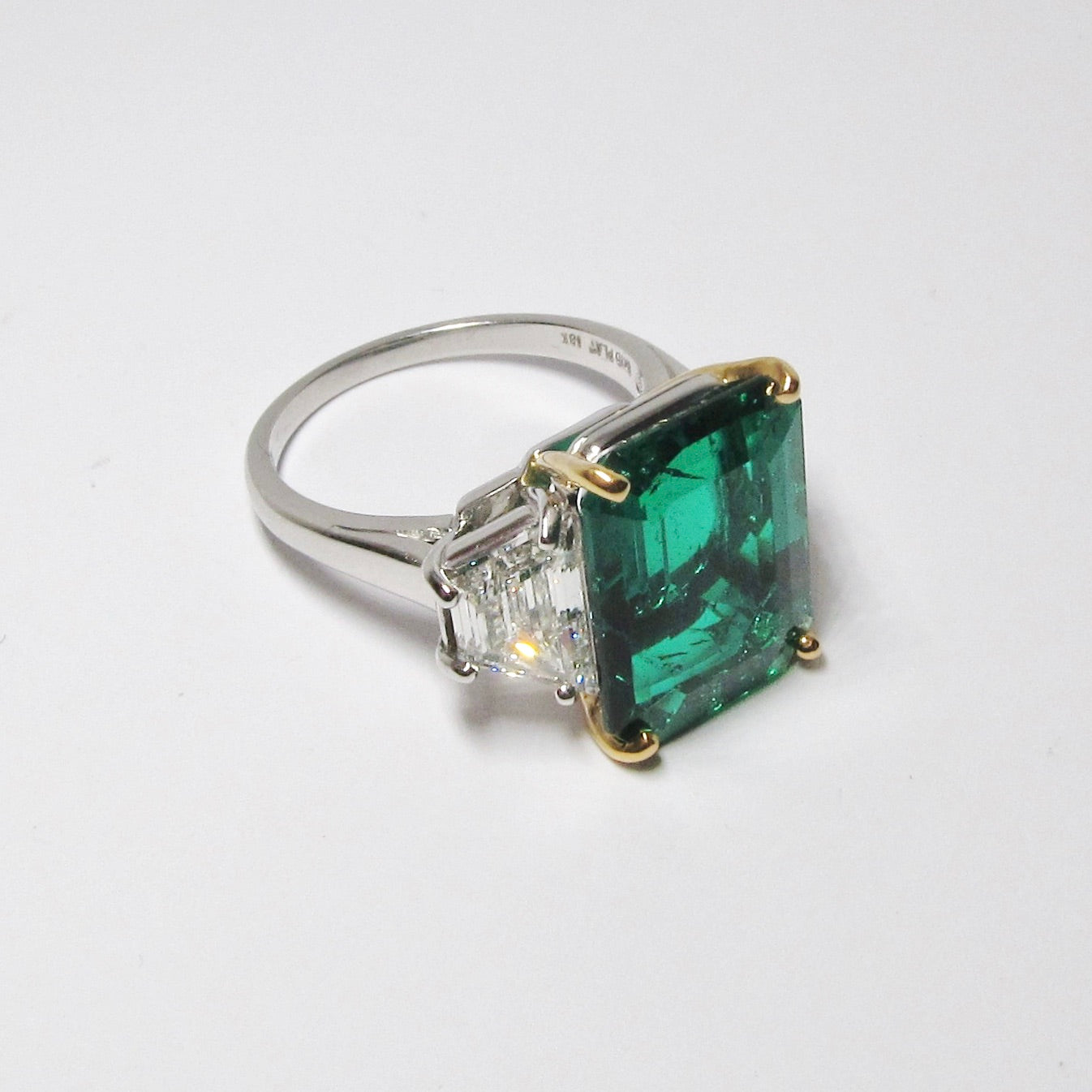 Emerald & Diamond Ring