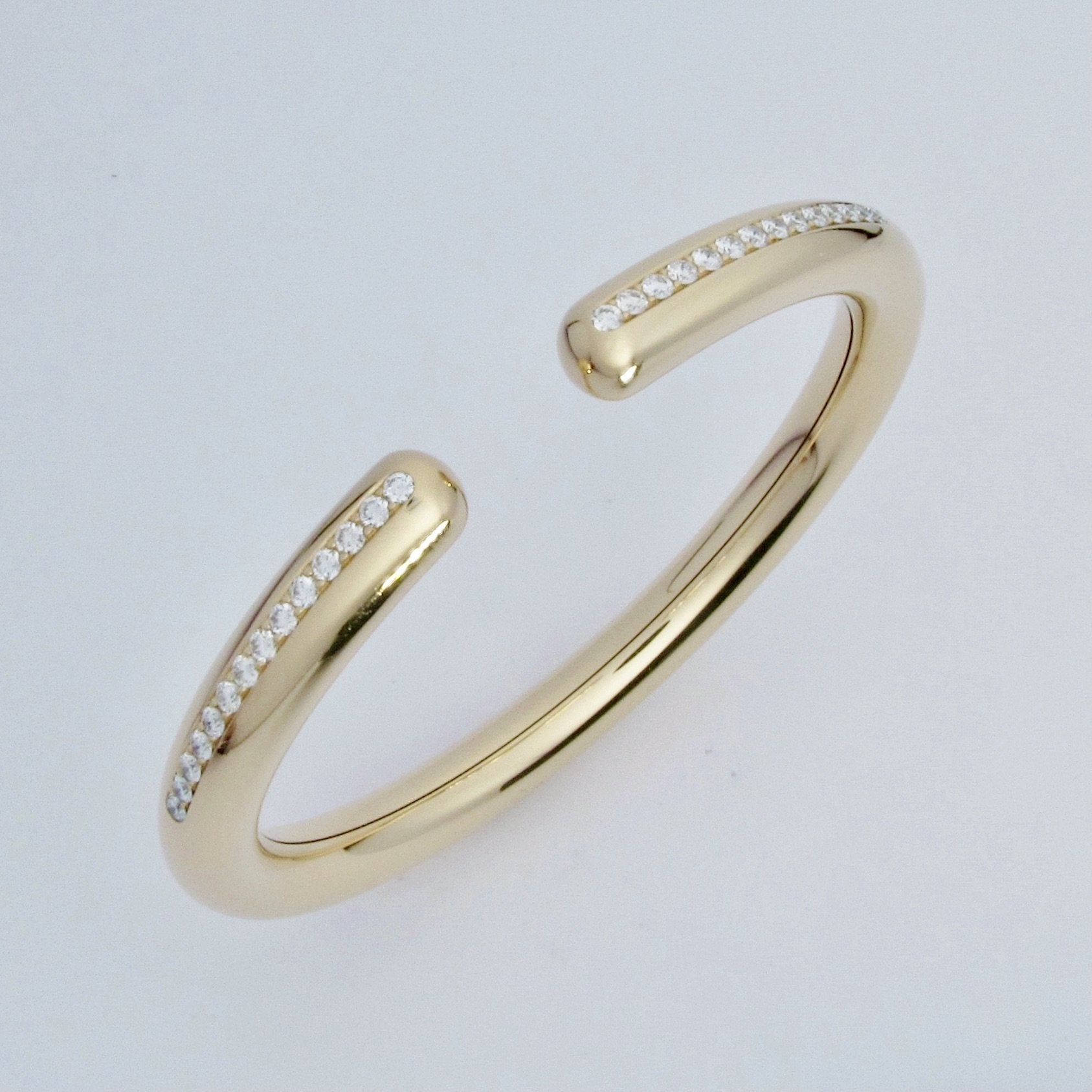18k Yellow Gold Bracelet with Diamonds