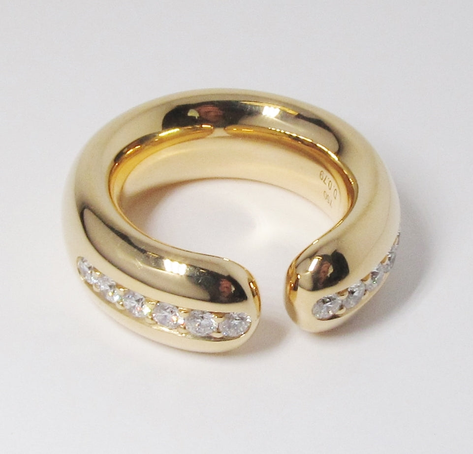 18k Yellow Gold Wide Ring with Diamonds