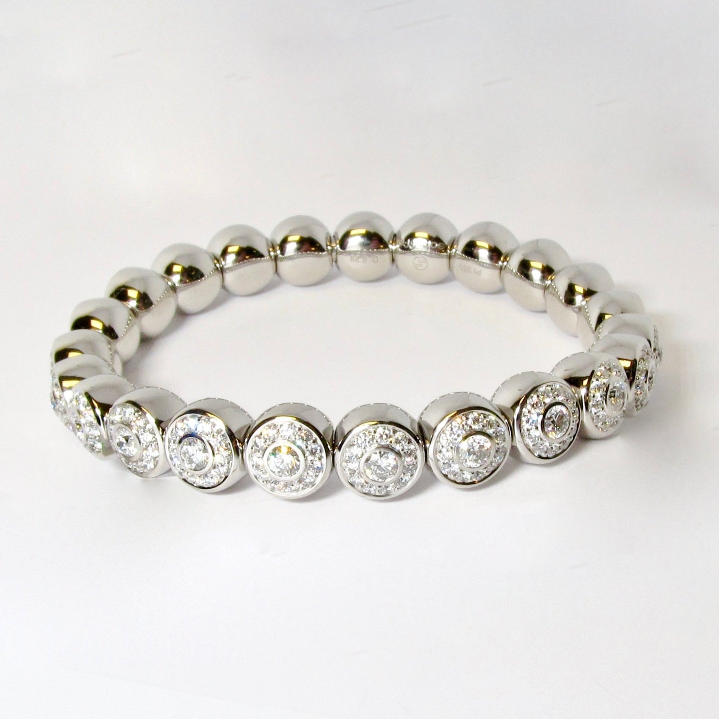 18k White Gold & Diamond Stretch Bracelet