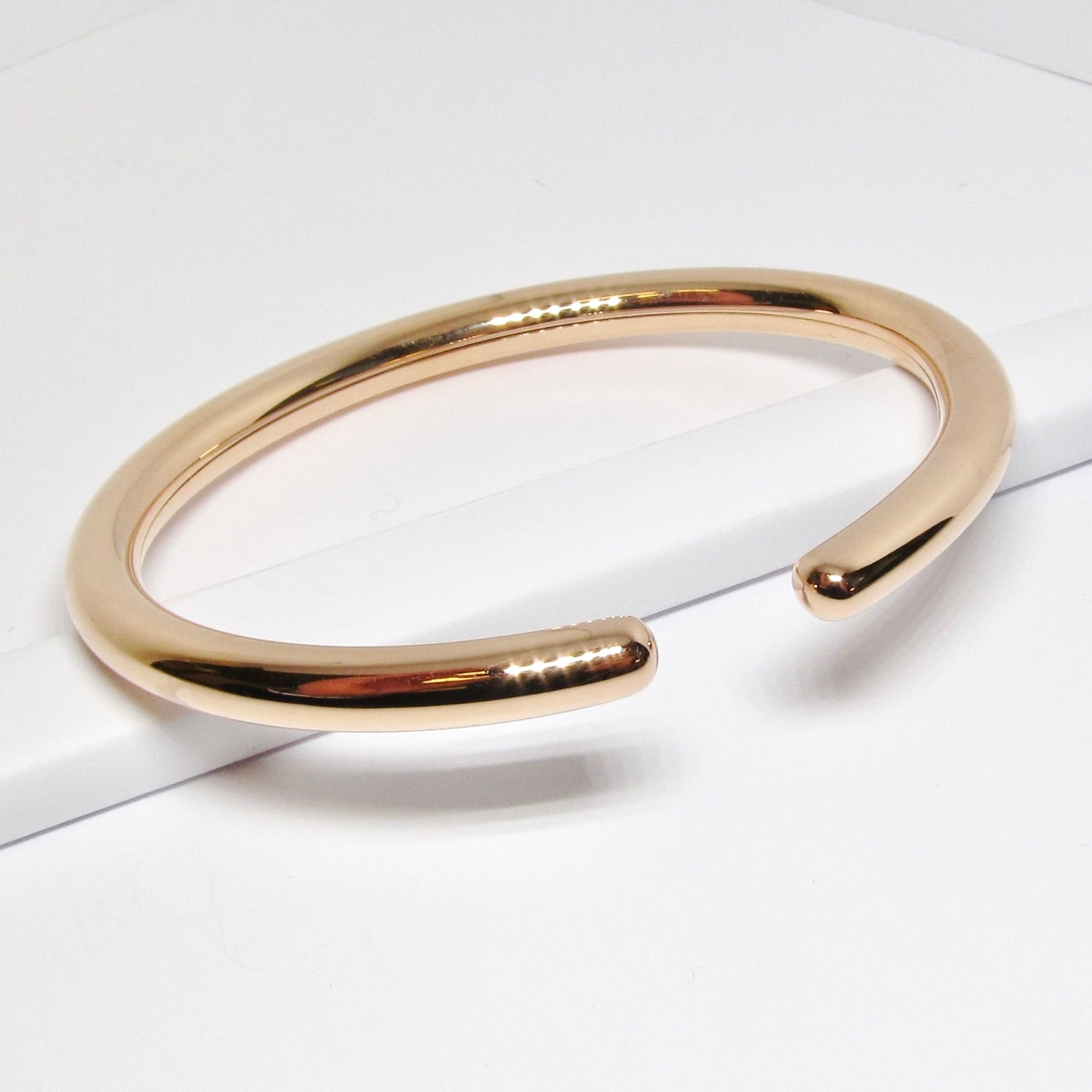 18k Gold Plain Bangle (Available in White, Yellow, and Rose Gold)
