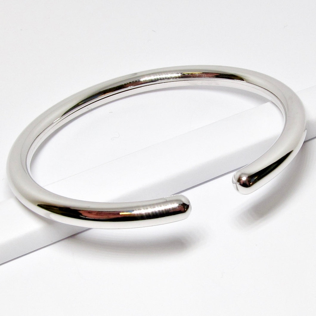 18k Gold Plain Bangle (Available in White, Yellow, and Rose Gold)