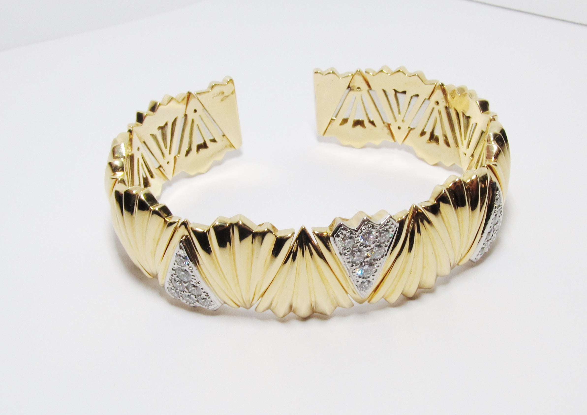 18k Yellow Gold & Platinum Bangle