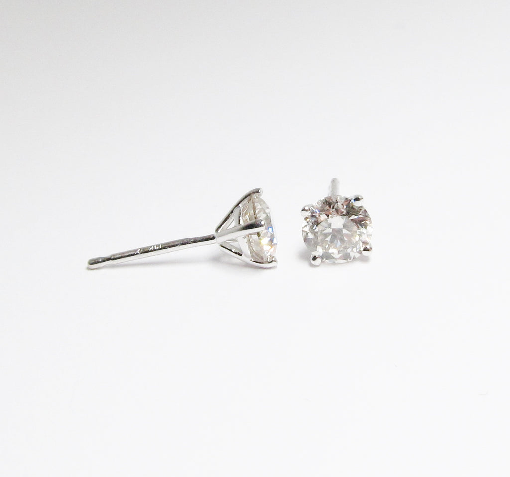 0.8ctw Diamond Stud Earrings
