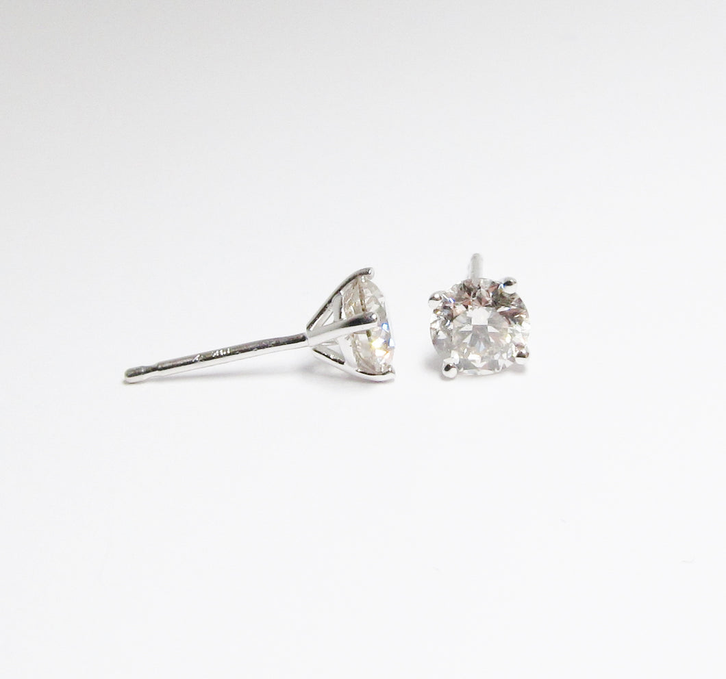 0.8ctw Diamond Stud Earrings