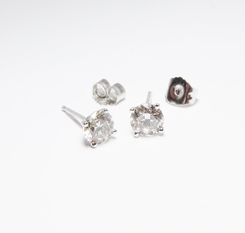0.8ctw Diamond Stud Earrings