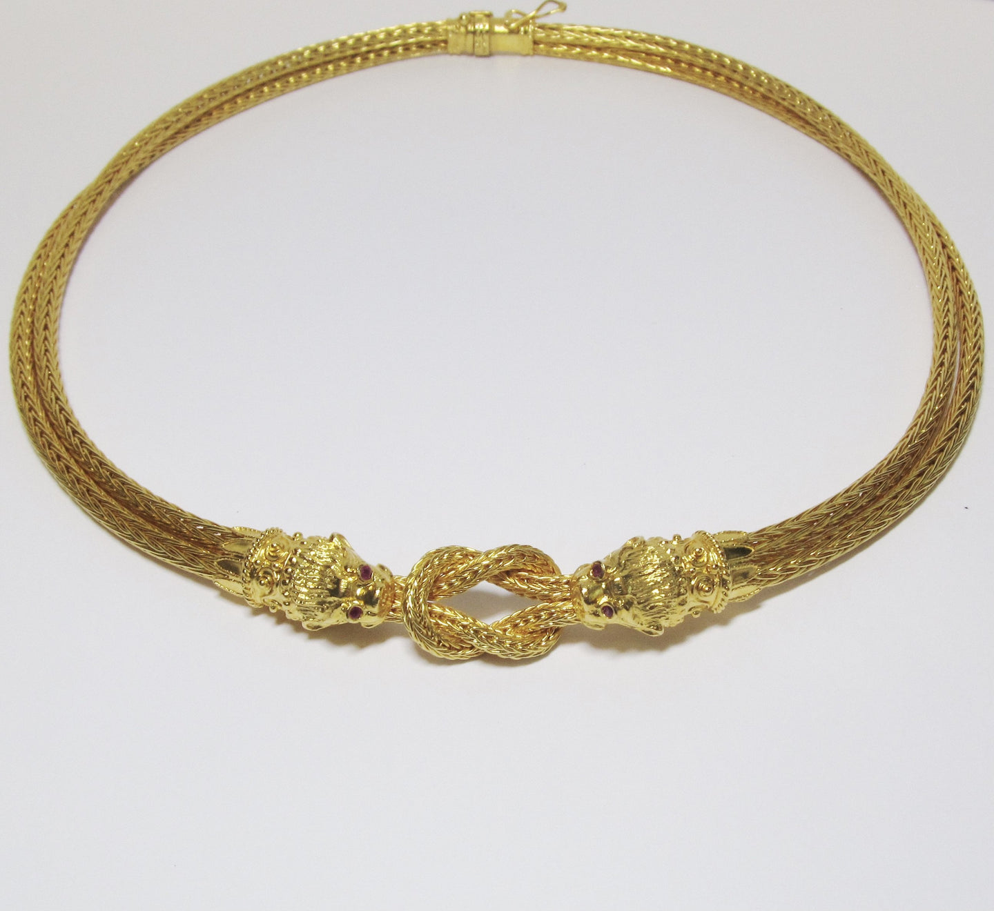 18k Yellow Gold Necklace, Lion Detail