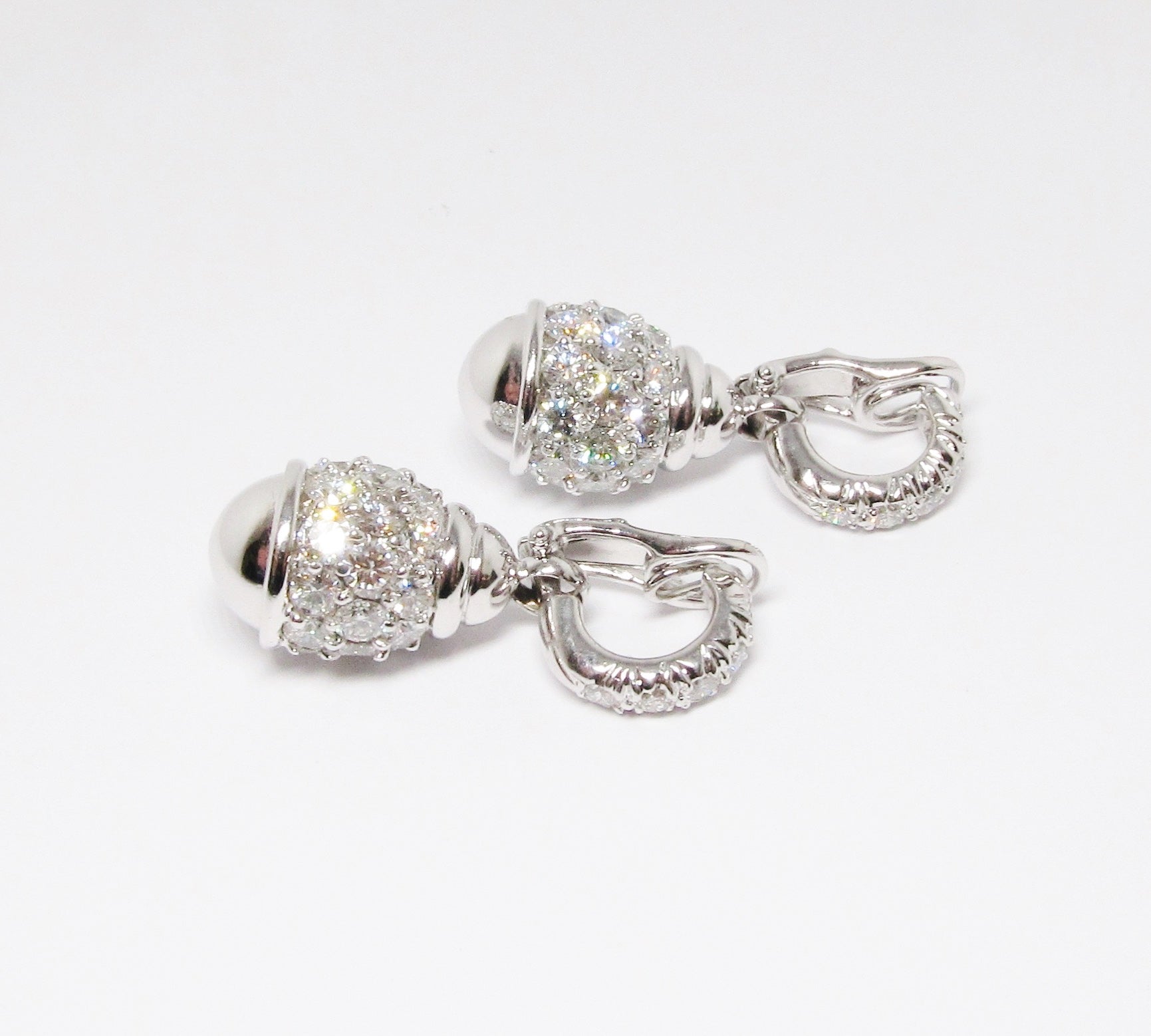 18k White Gold Diamond Earrings
