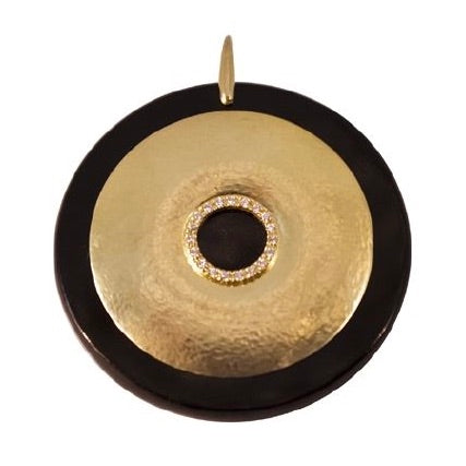 18k Yellow Gold Pendant with Diamonds
