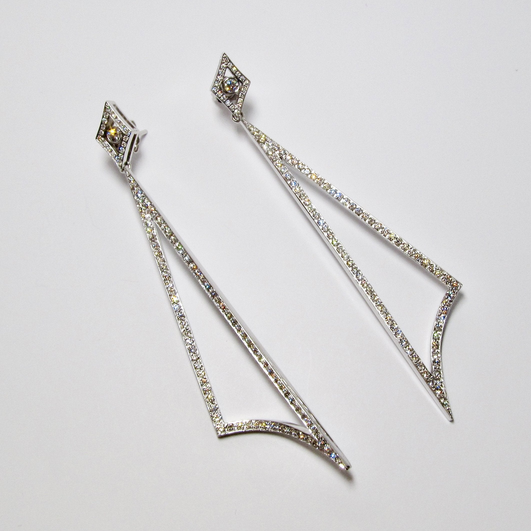 18k White Gold Pave Diamond Earrings